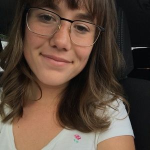 Meet your Posher, Abby